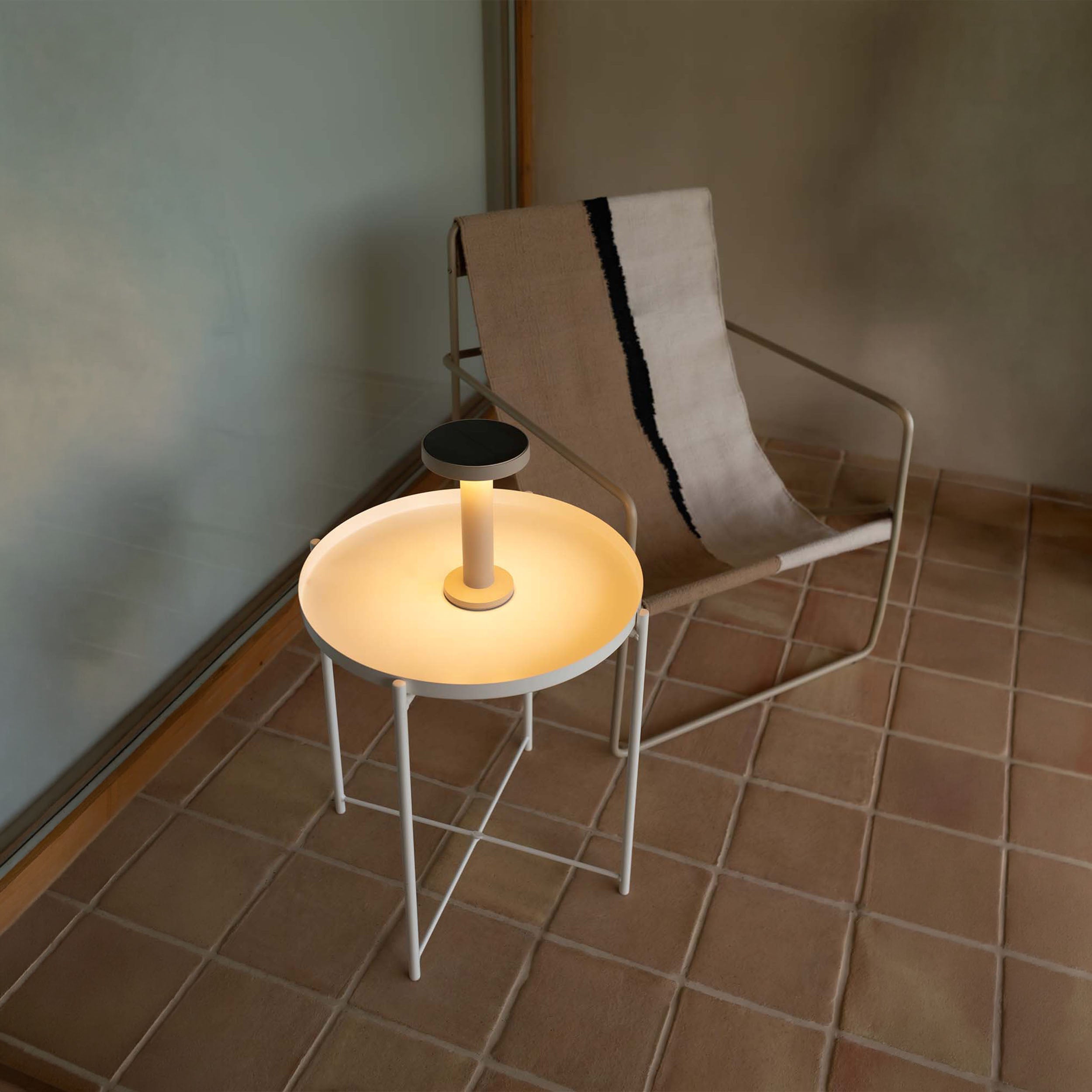 Namizna svetilka Faro Cata LED