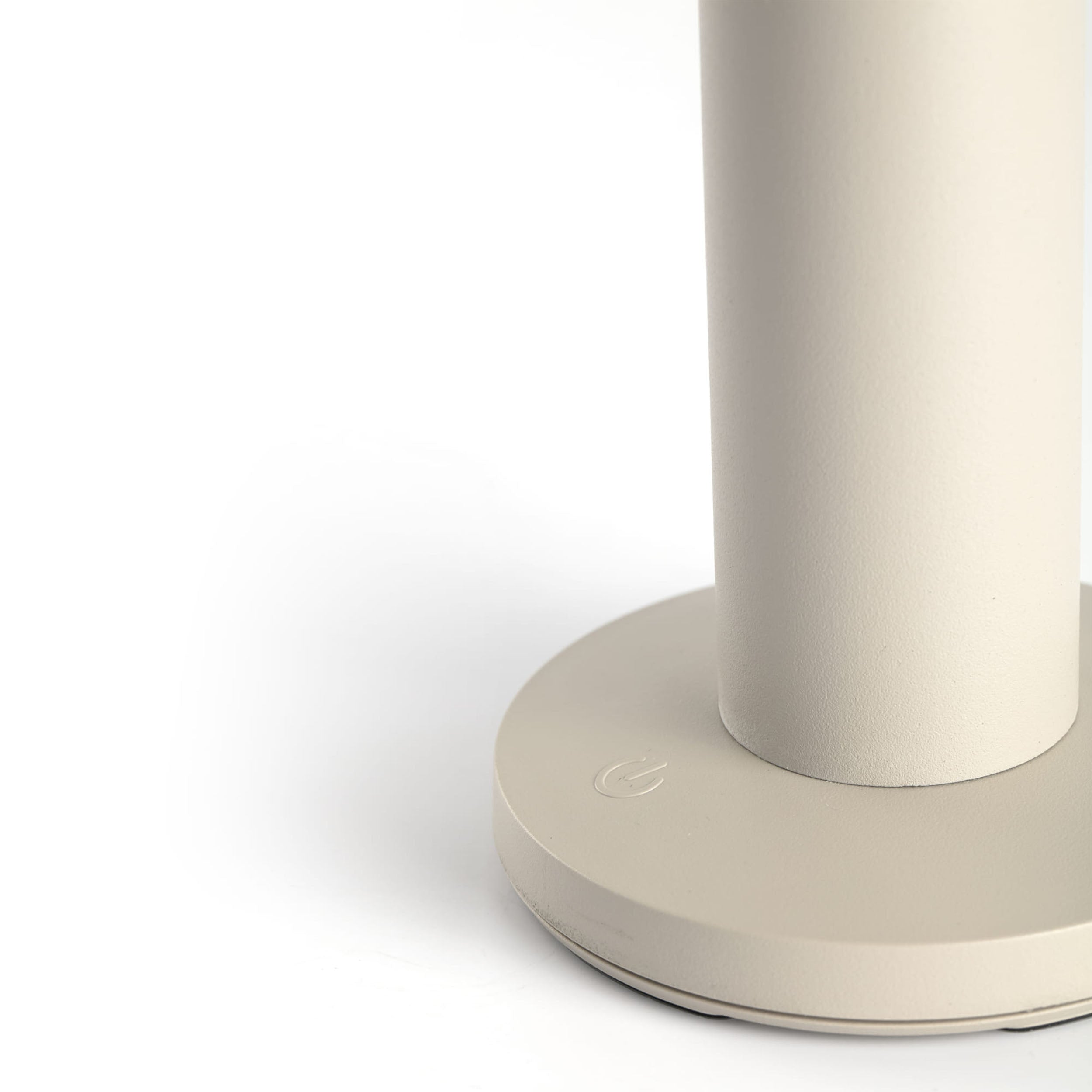 Namizna svetilka Faro Cata LED