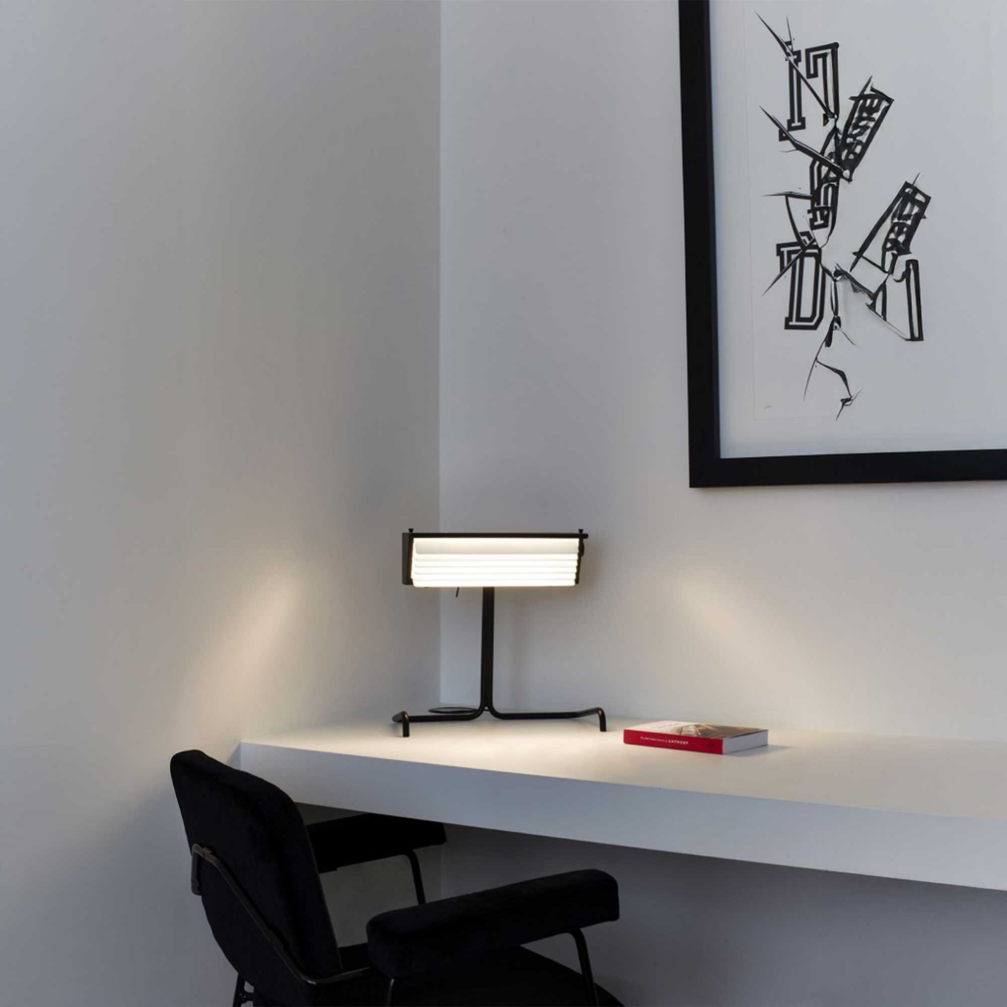 Namizna svetilka DCW éditions Biny LED