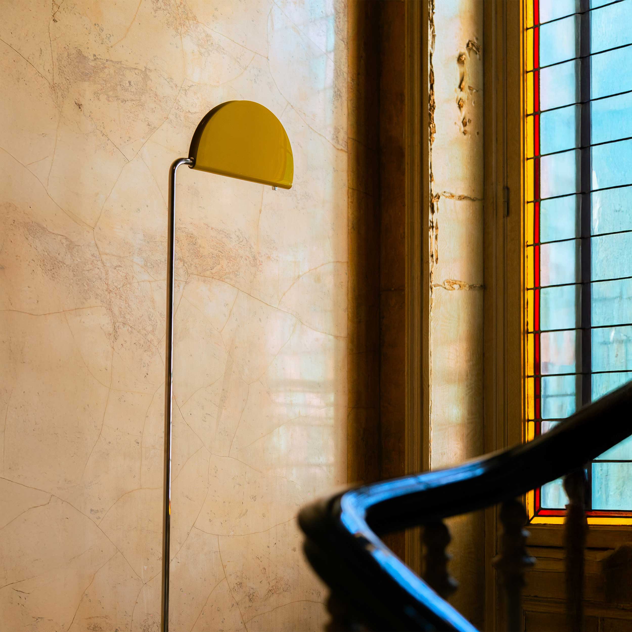 DCW éditions Mezzaluna LED stojací svítidlo