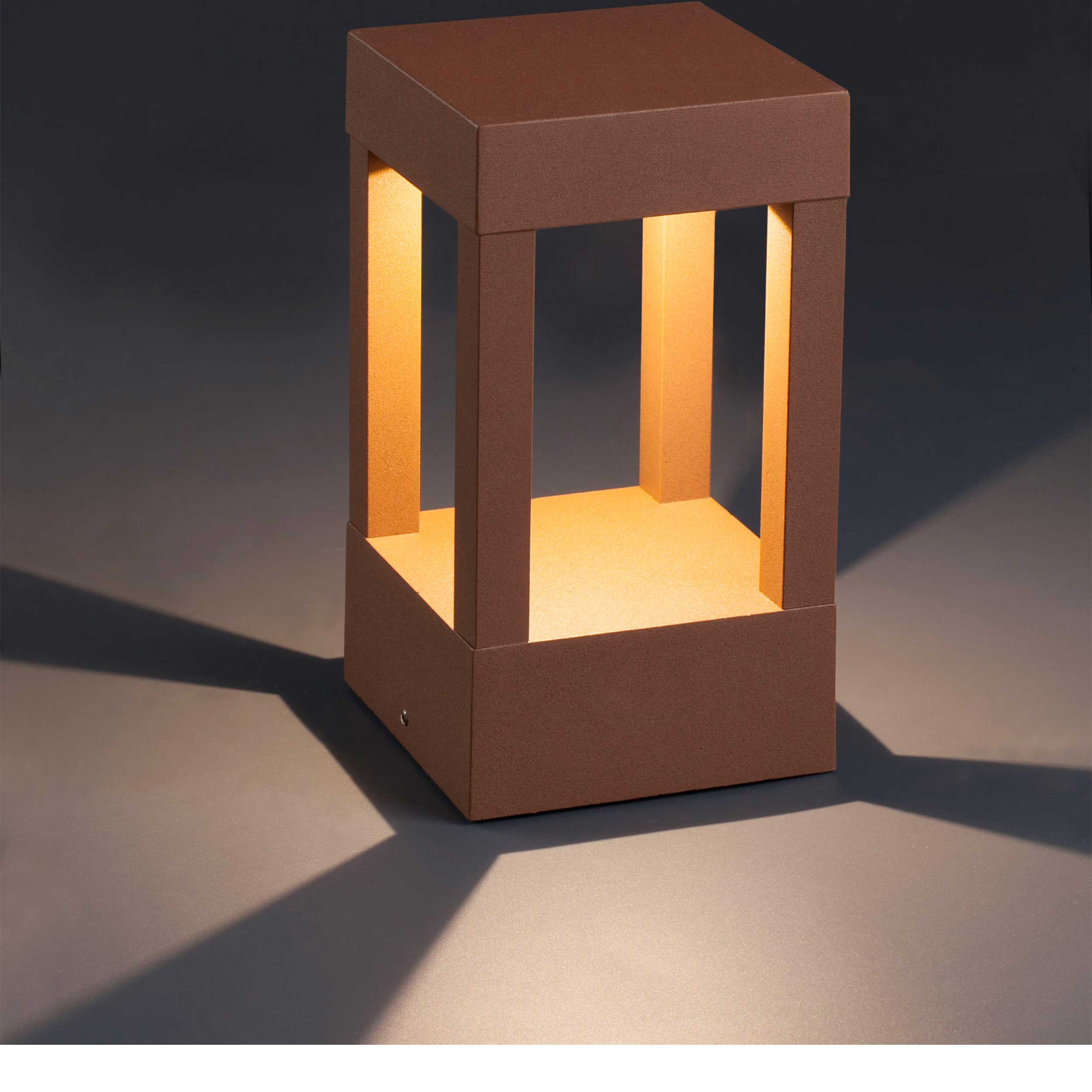 Faro Agra LED stebriščna zunanja svetilka IP55