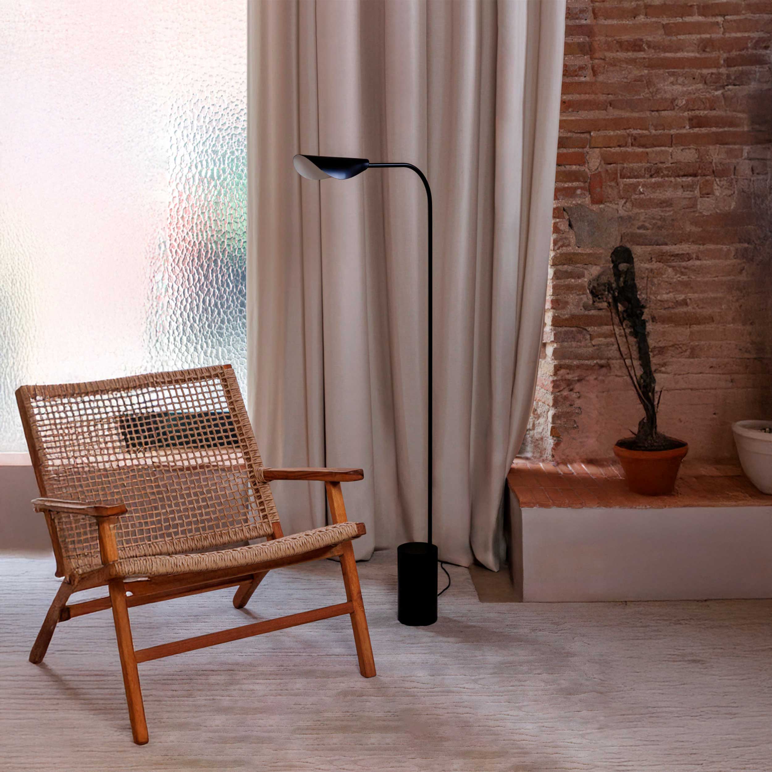 Faro Liggera G9 stojací svítidlo