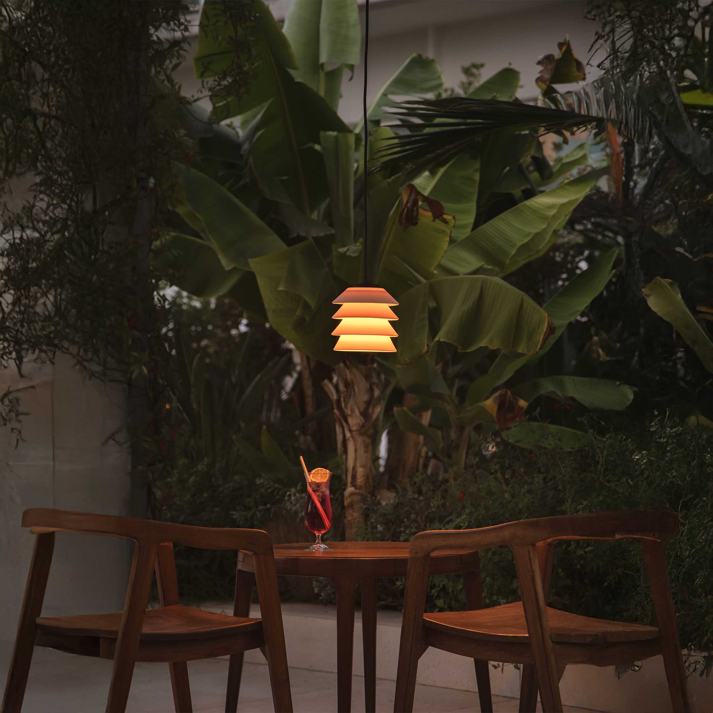 Faro Toba E27 viseča zunanja svetilka IP65