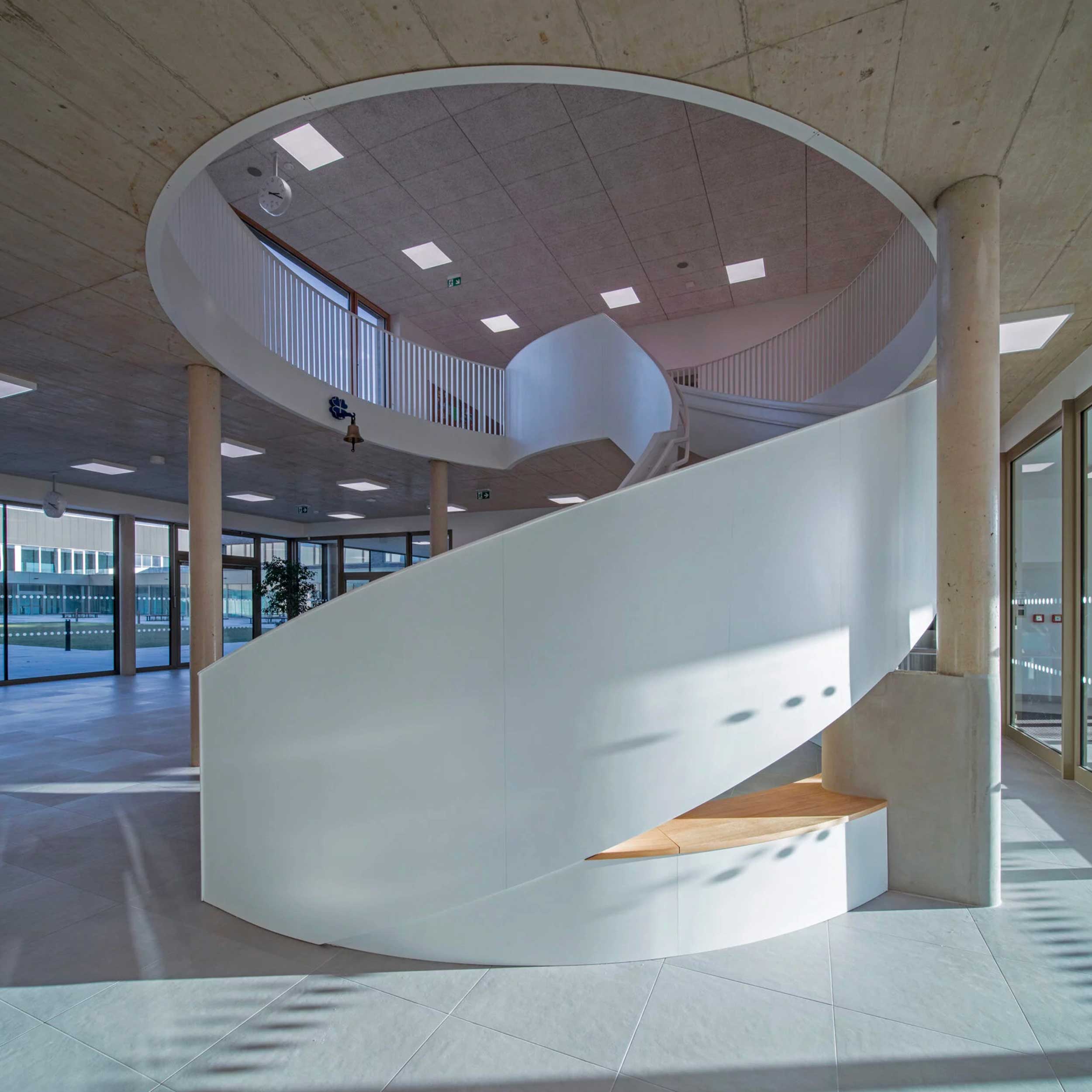 LED panelna pisarniška svetilka