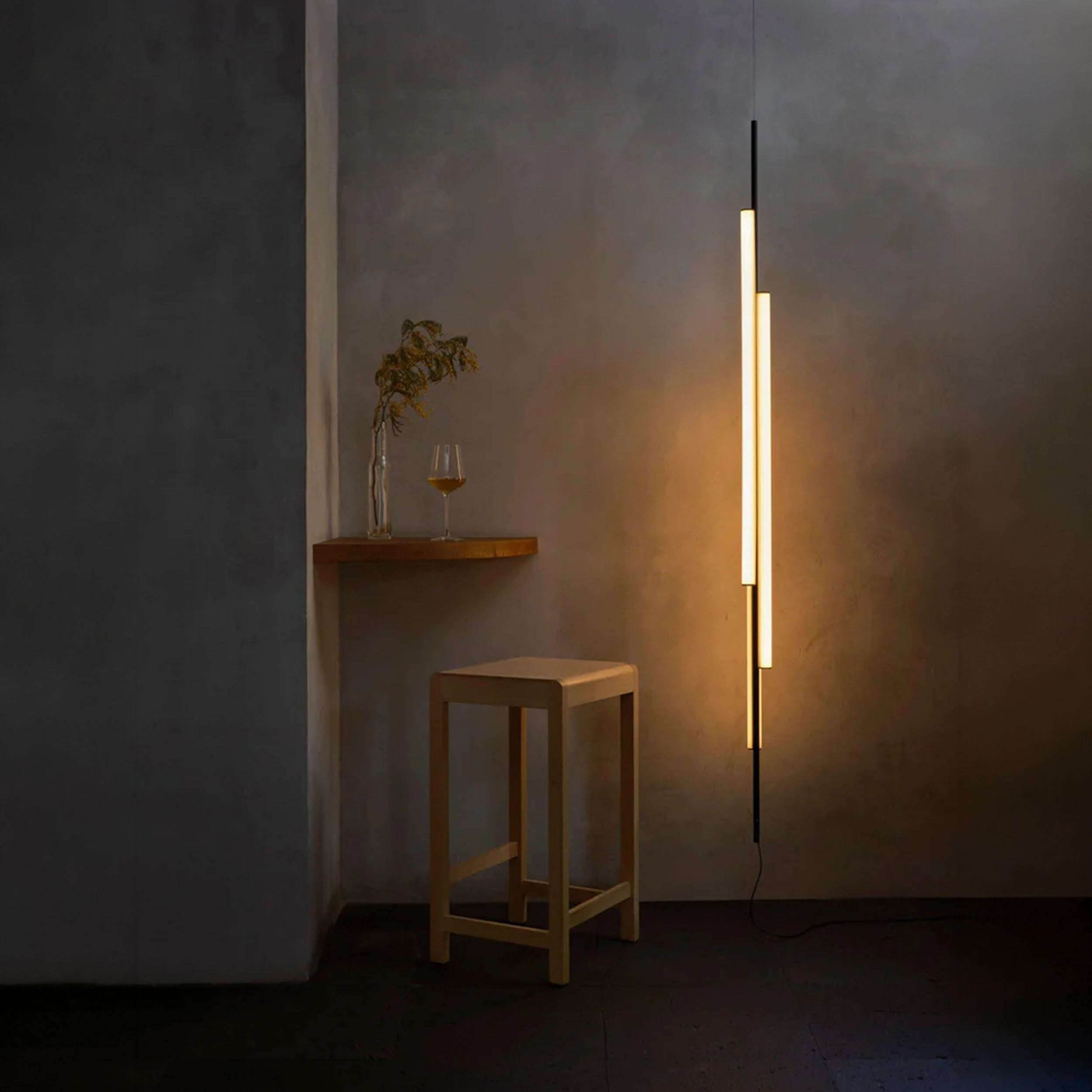 Marset Ambrosia V3 LED Plug in – viseča vertikalna svetilka