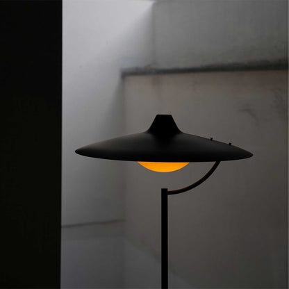 DCW éditions Biny LED talna svetilka