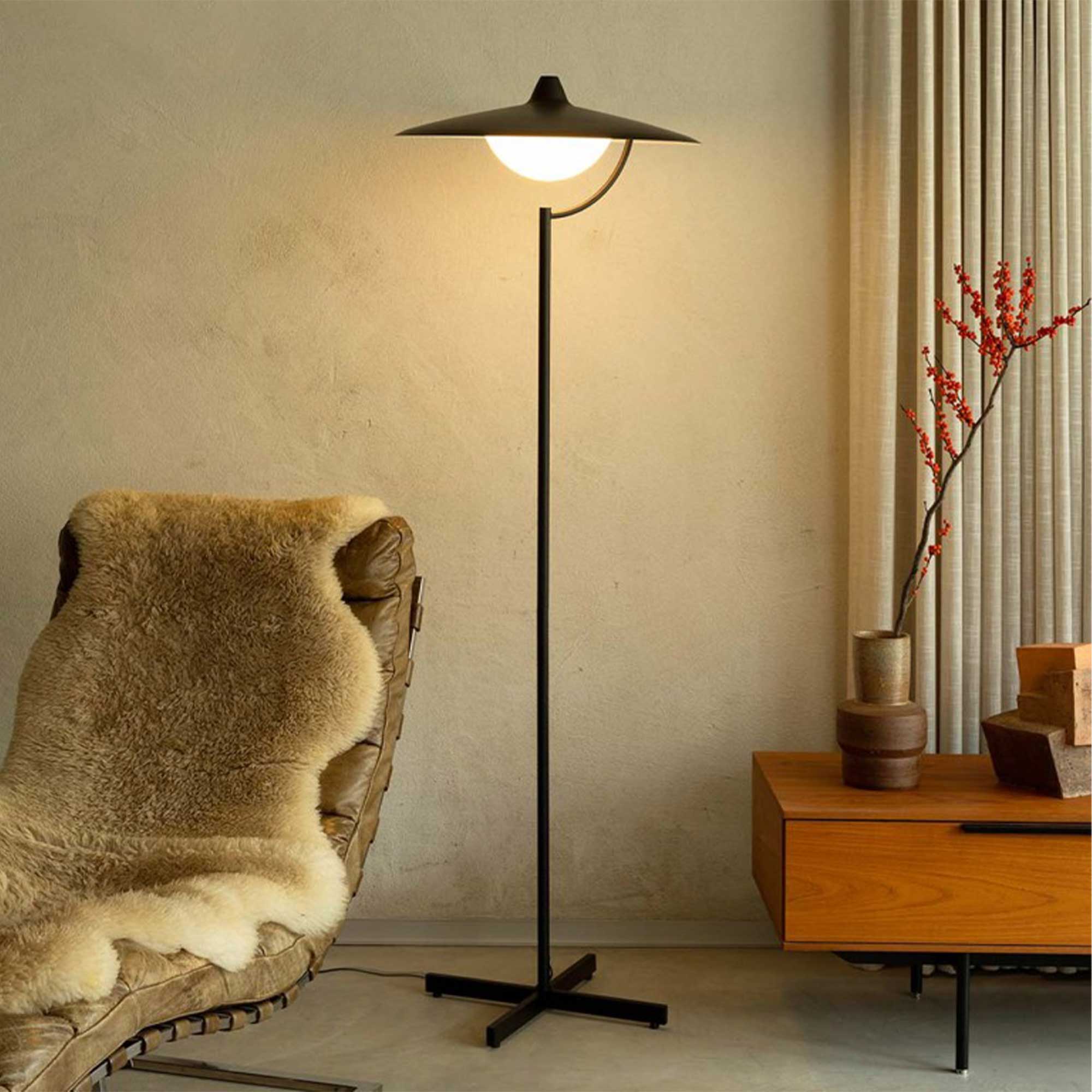 DCW éditions Biny LED talna svetilka