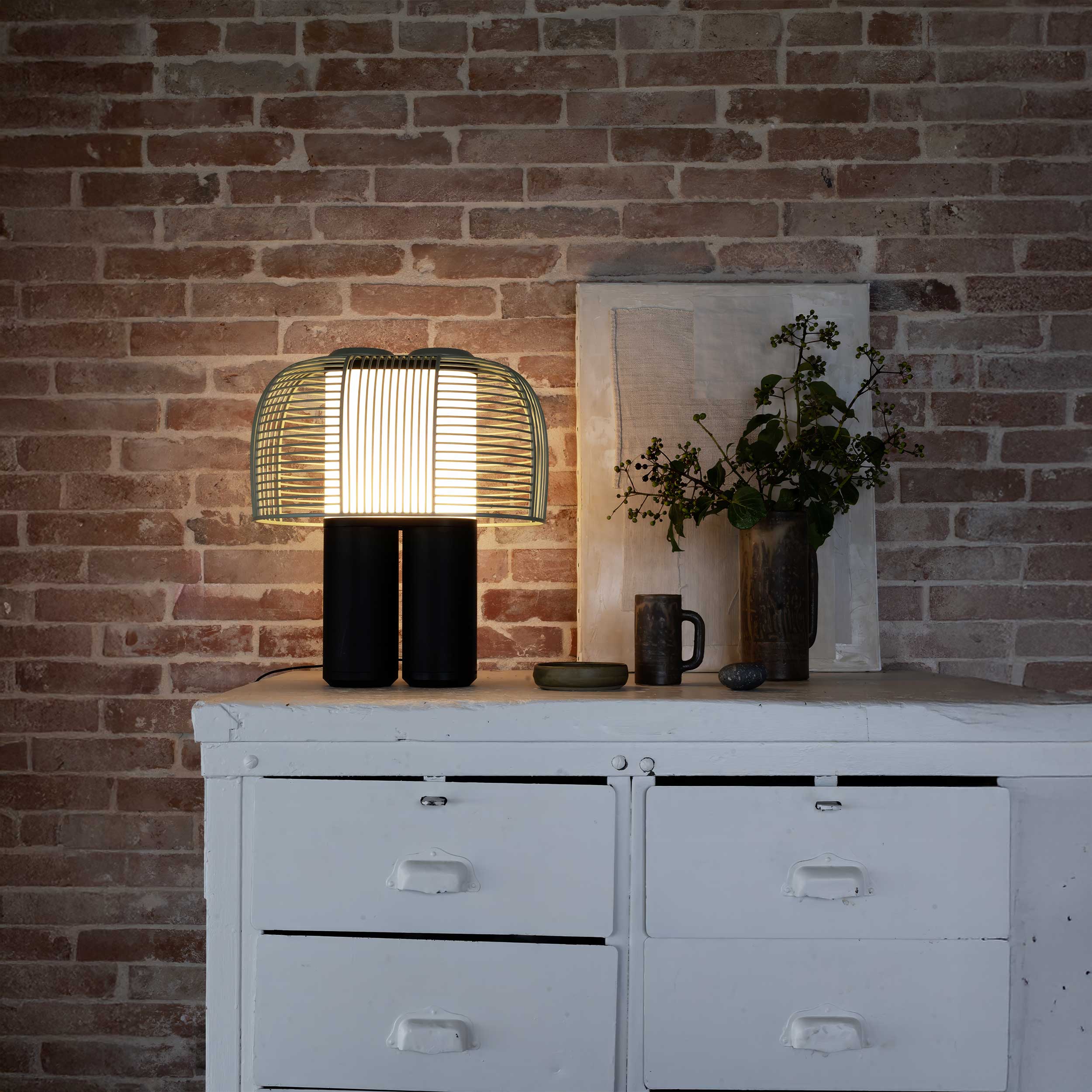 DCW éditions Yasuke LED namizna svetilka