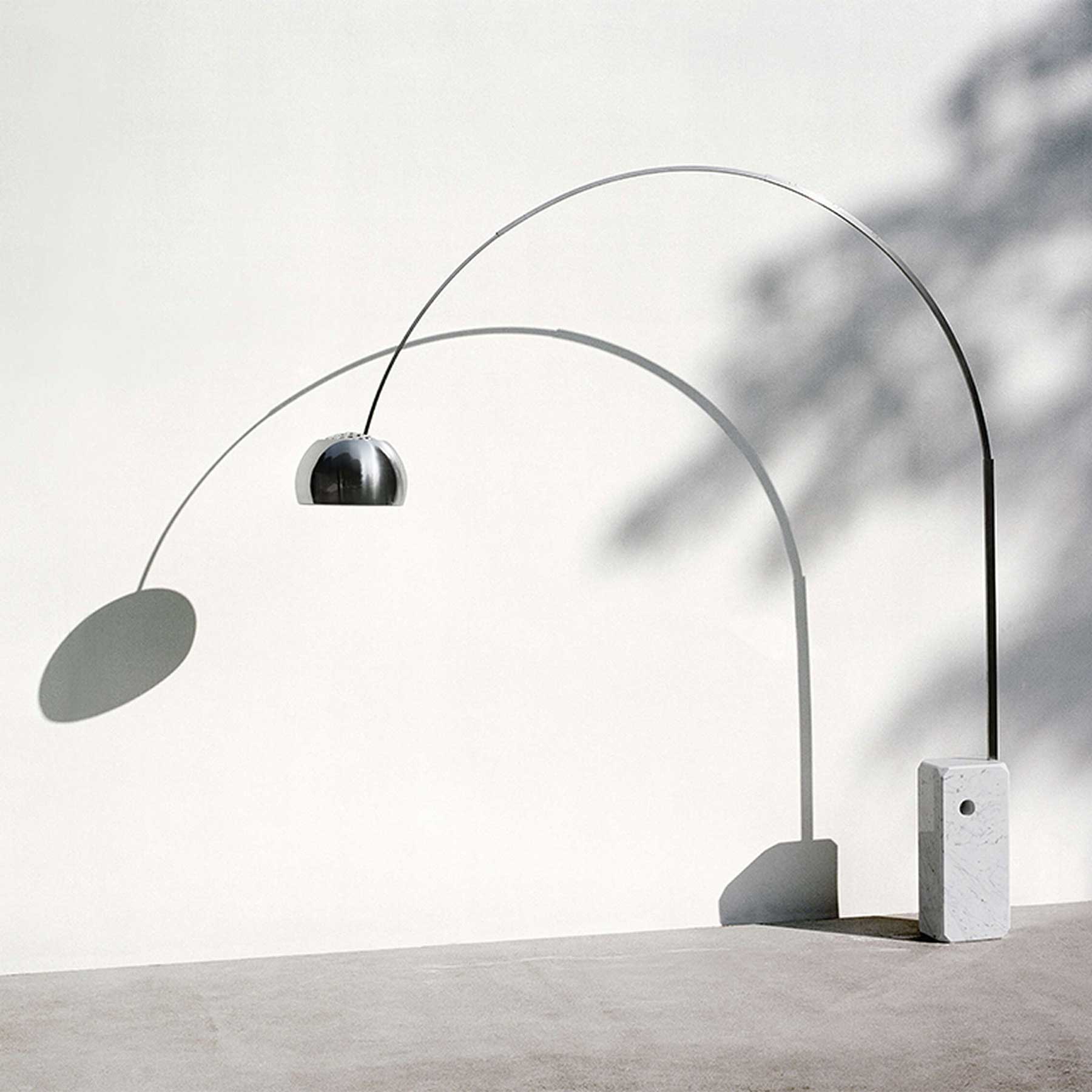 Flos Arco LED ikonická oblouková lampa