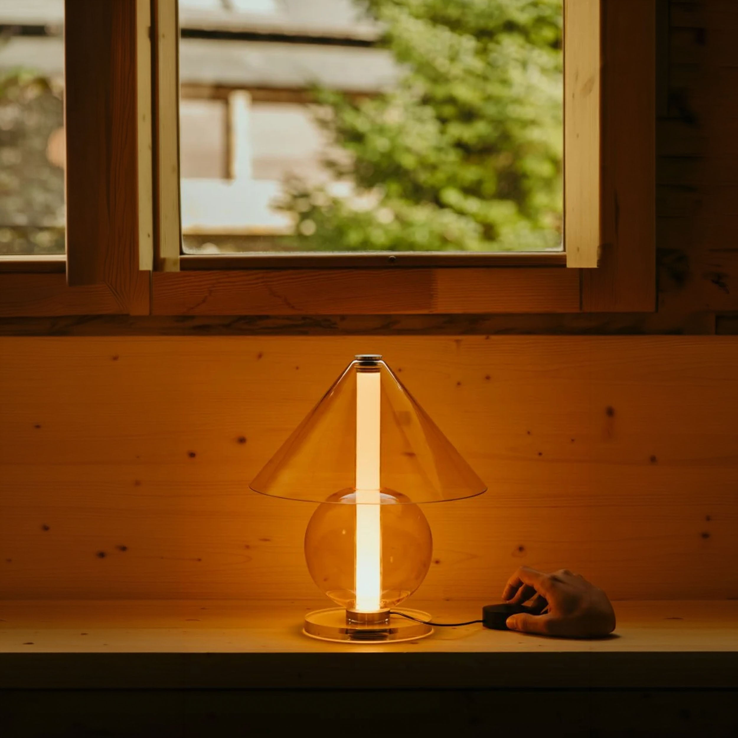 Namizna svetilka Marset Fragile LED