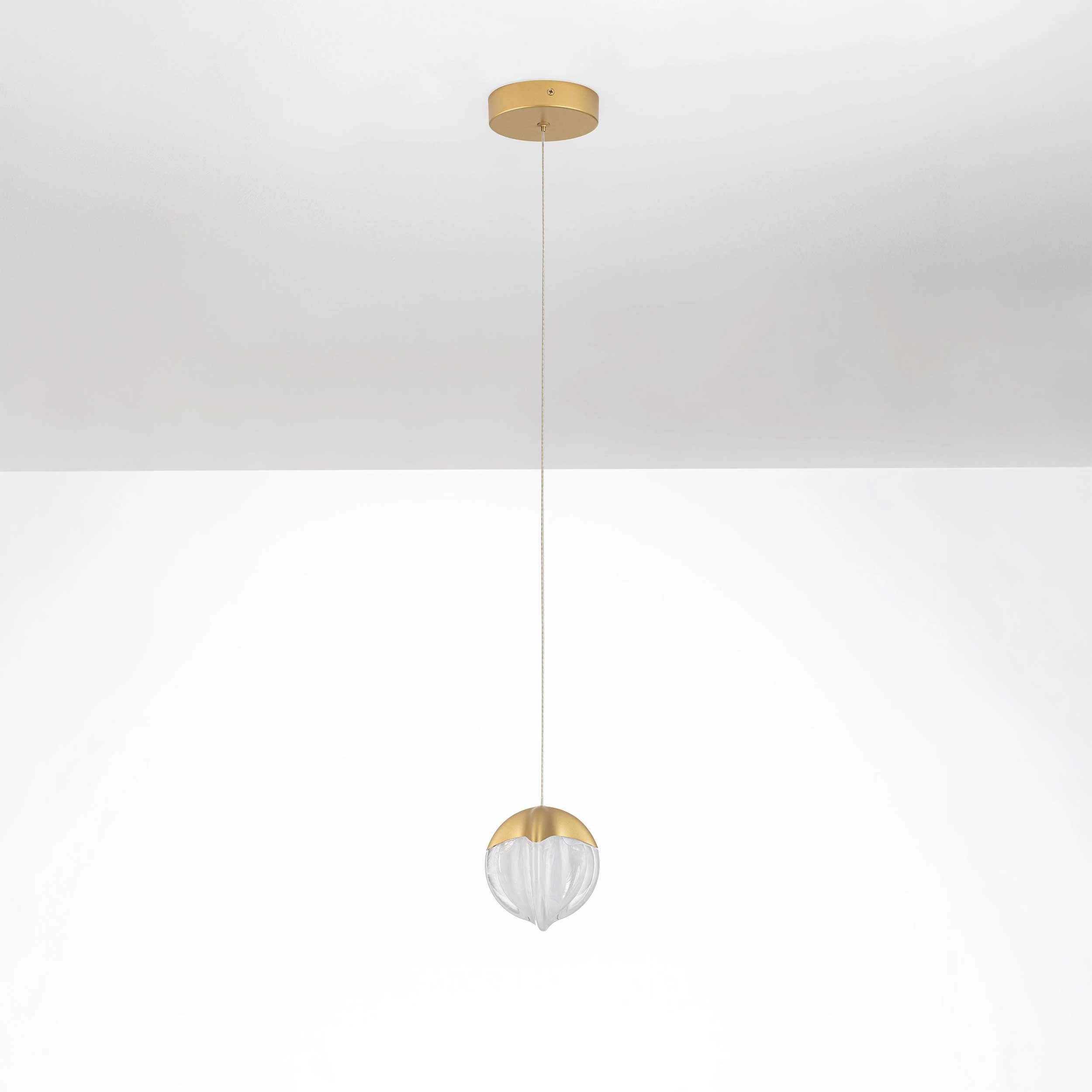 Nova Luce LED-visoka svetilka Alicia
