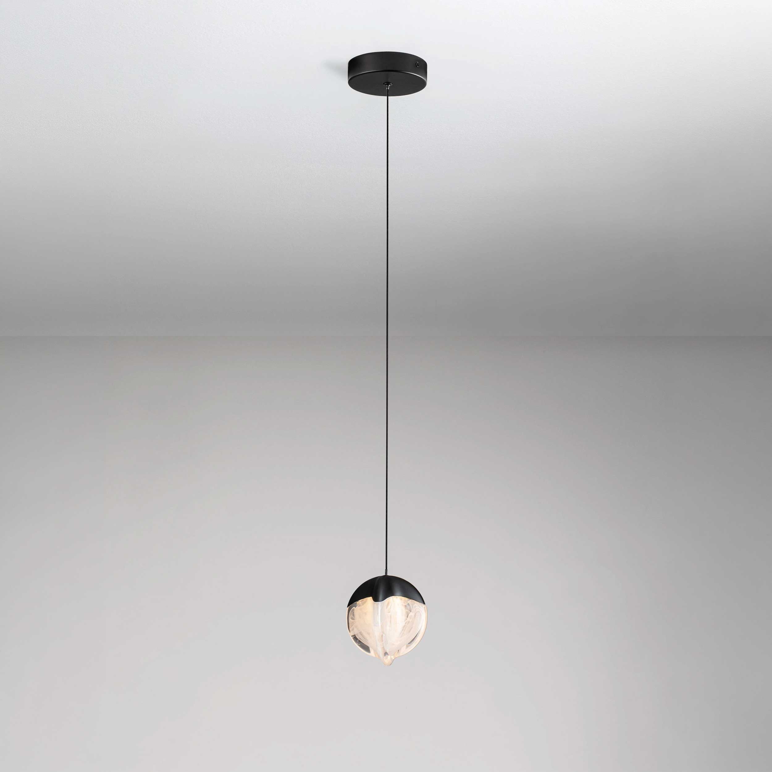Nova Luce LED-visoka svetilka Alicia