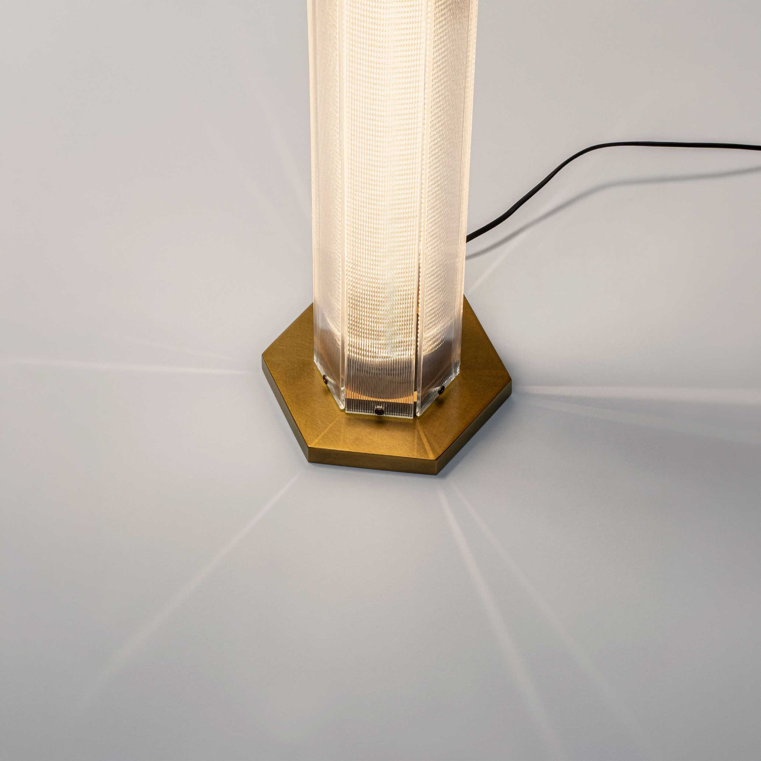 Nova Luce LED namizna svetilka Essenzo
