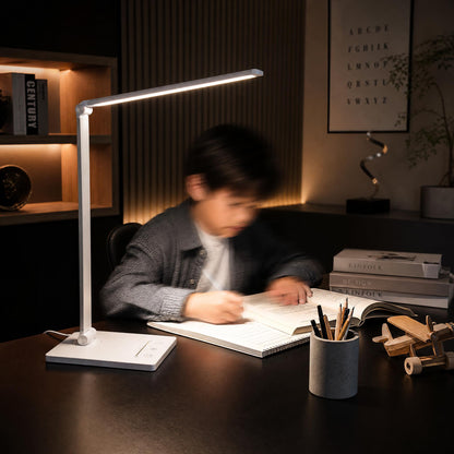 VK Light Nia Square LED namizna svetilka z možnostjo zatemnitve 3CCT